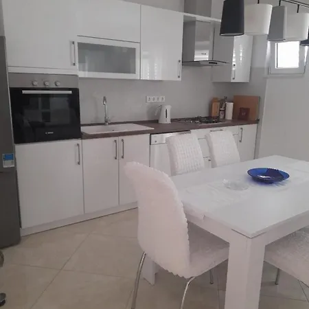 Апартаменты Apartman Lucija