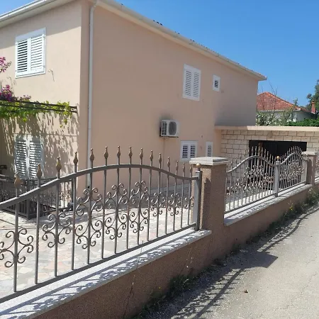 Апартаменты Apartman Lucija